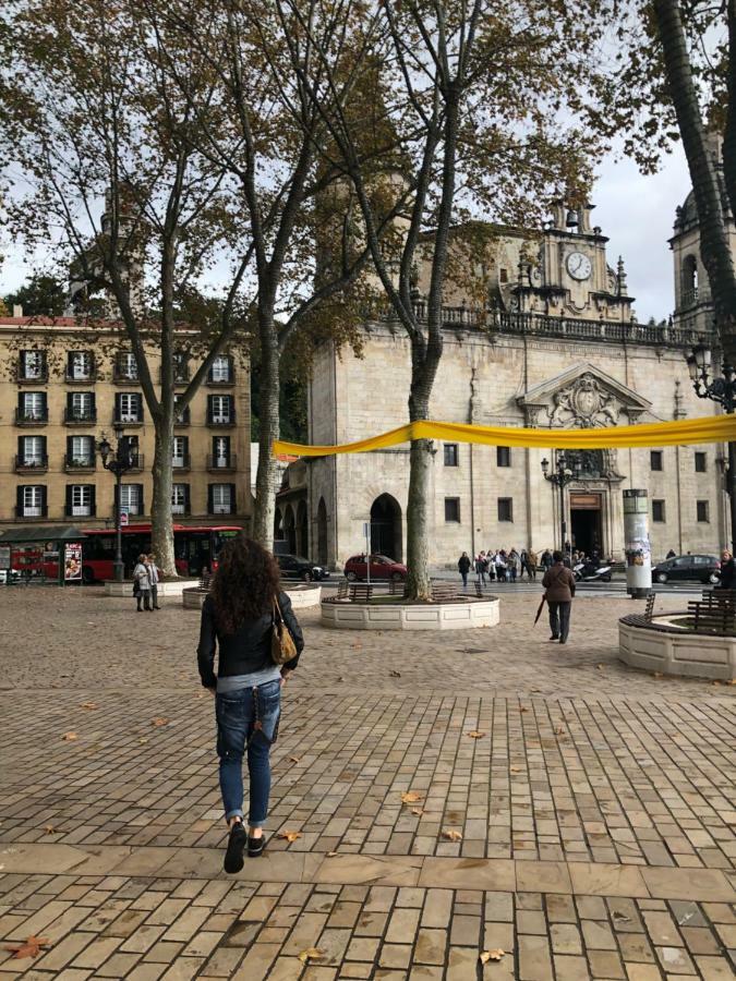 Apartamento minimalista en el corazón de Bilbau Exterior foto